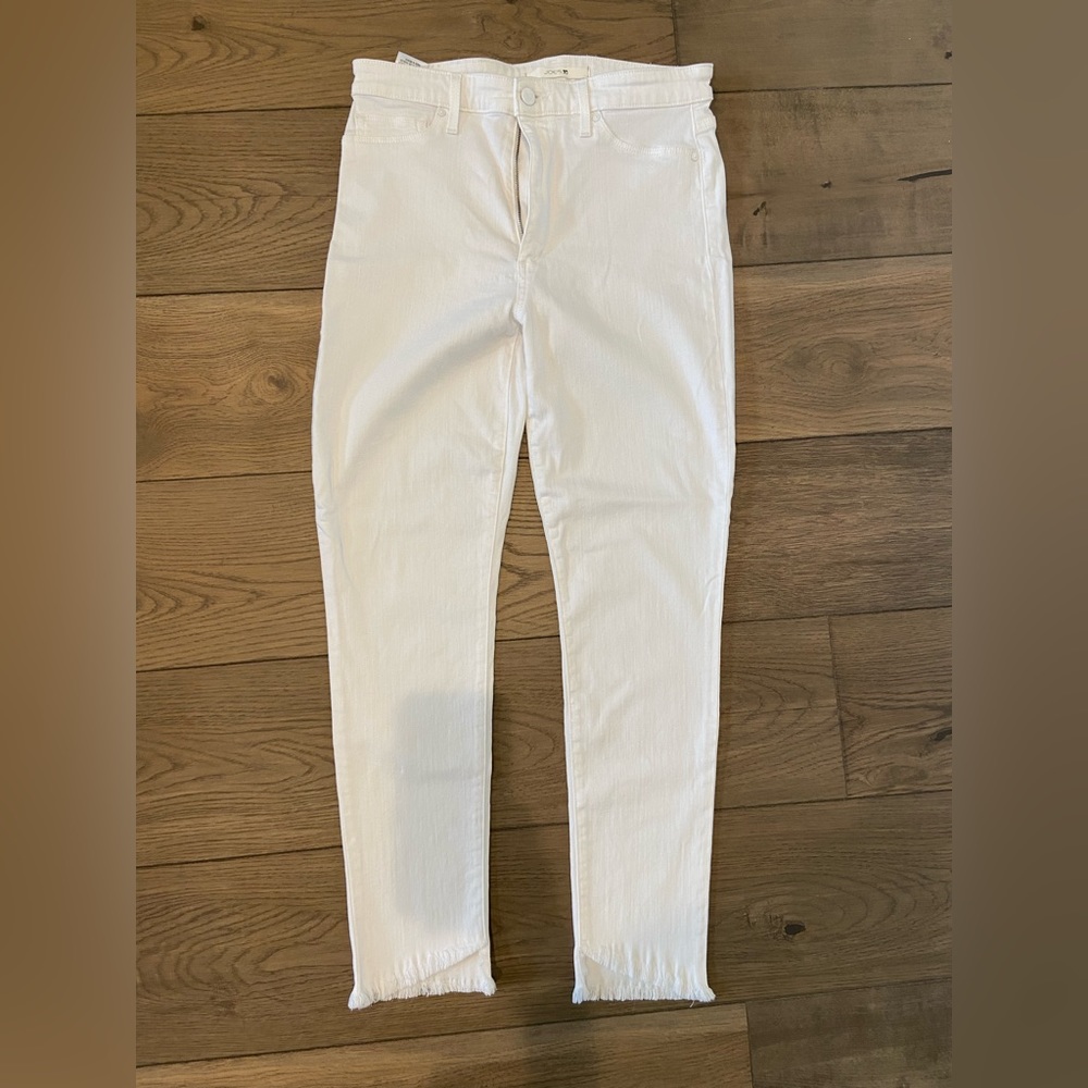 Joe’s cropped stretch white jeans with frayed bottom.